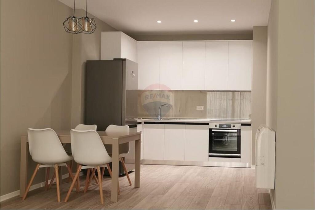 Apartament 2+1 me qera tek Zirkoni!