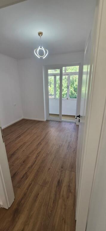 🏢Rruga Myslym Shyri,prane shkolles 9-vjecare“Pjeter Budi”shitet garsoniere me siperfaqe 30m2, 95,000 Euro