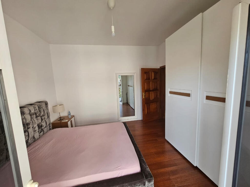 Vile 3 Kateshe Me Qera tek Liqeni i Thate (ID BV22453) Tirane