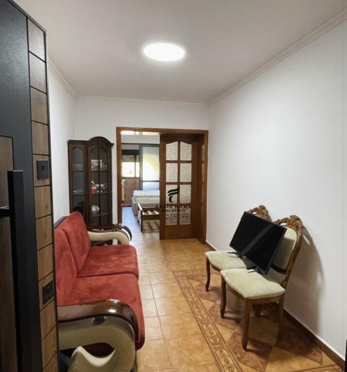 UFFICIO IN AFFITTO 40 M2 MUHAMET GJOLLESHA 450 EURO