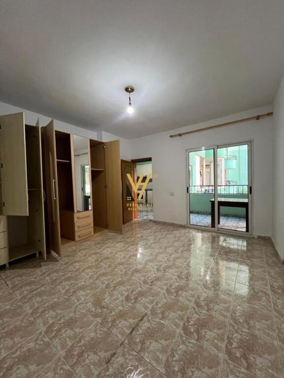 VENDESI APPARTAMENTO 3+2+2BLK A KOMUNA E PARISIT 265.800 EURO