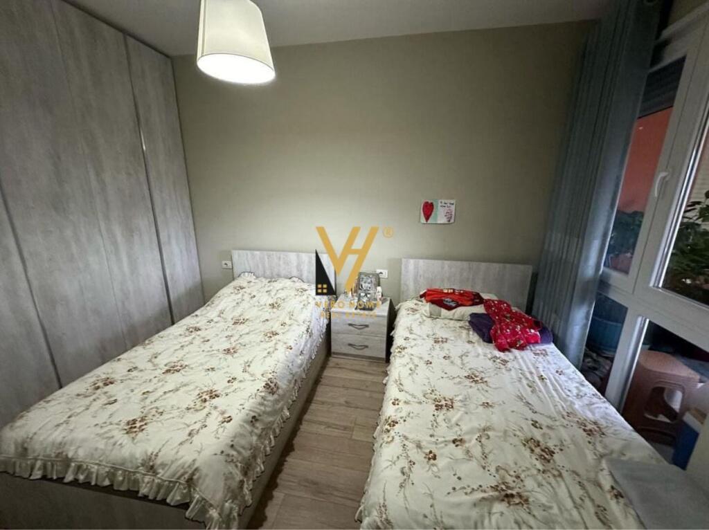 JEPET APARTAMENT 1+1+BLK ME QERA TE LIQENI I THATE 650 EURO