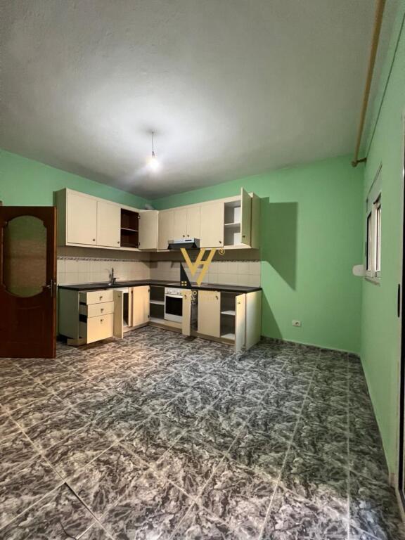 VENDESI APPARTAMENTO 3+2+2BLK A KOMUNA E PARISIT 265.800 EURO