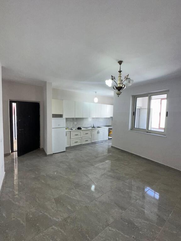 IN VENDITA Appartamento • 1+1+Balcone 📍Tek Dyli Lagja 18,Durres