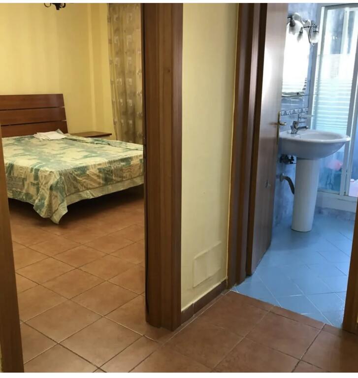 1+1,i mobiluar,te globe rruge e kavajes,550 euro