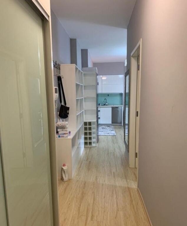 Apartament me qira 1+1, Myslym Shyr