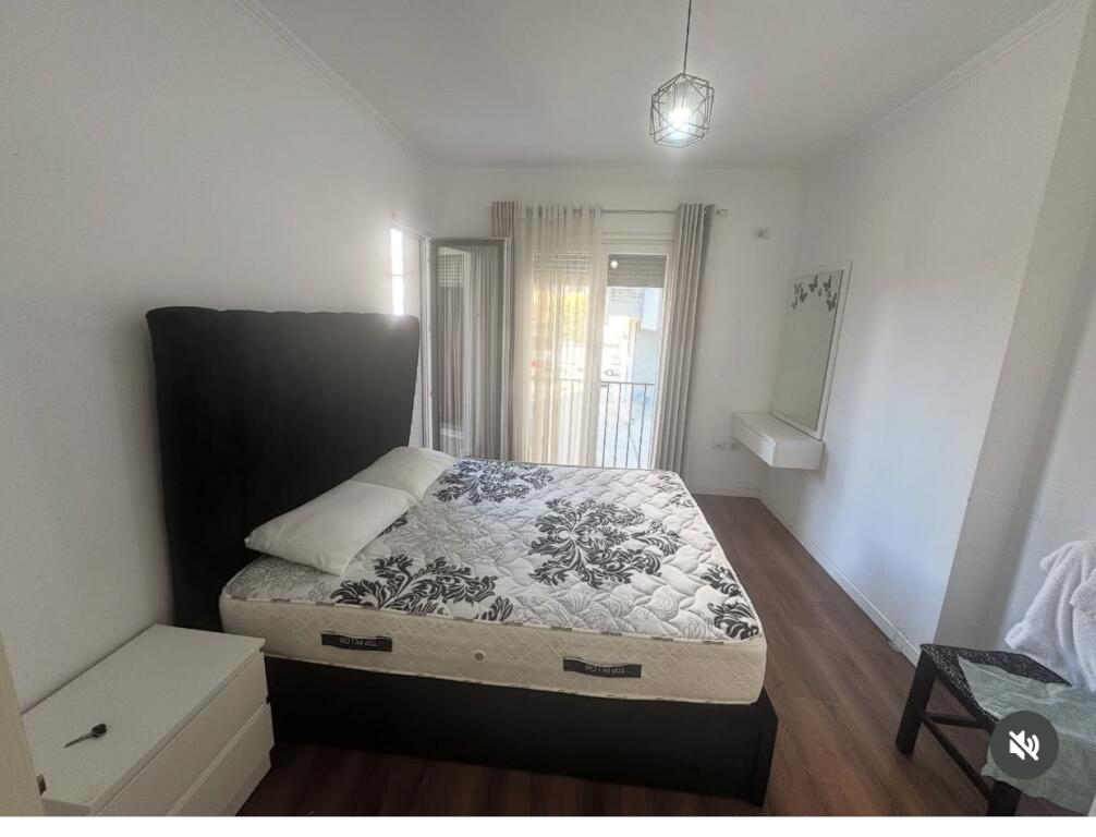 1+1,i mobiluar luks,te mine peza,cmimi 600 euro