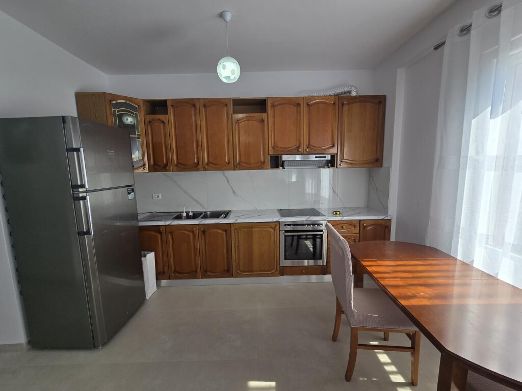 Apartament 2+1+2+Ballkon me Qira 600€* 5 Maji
