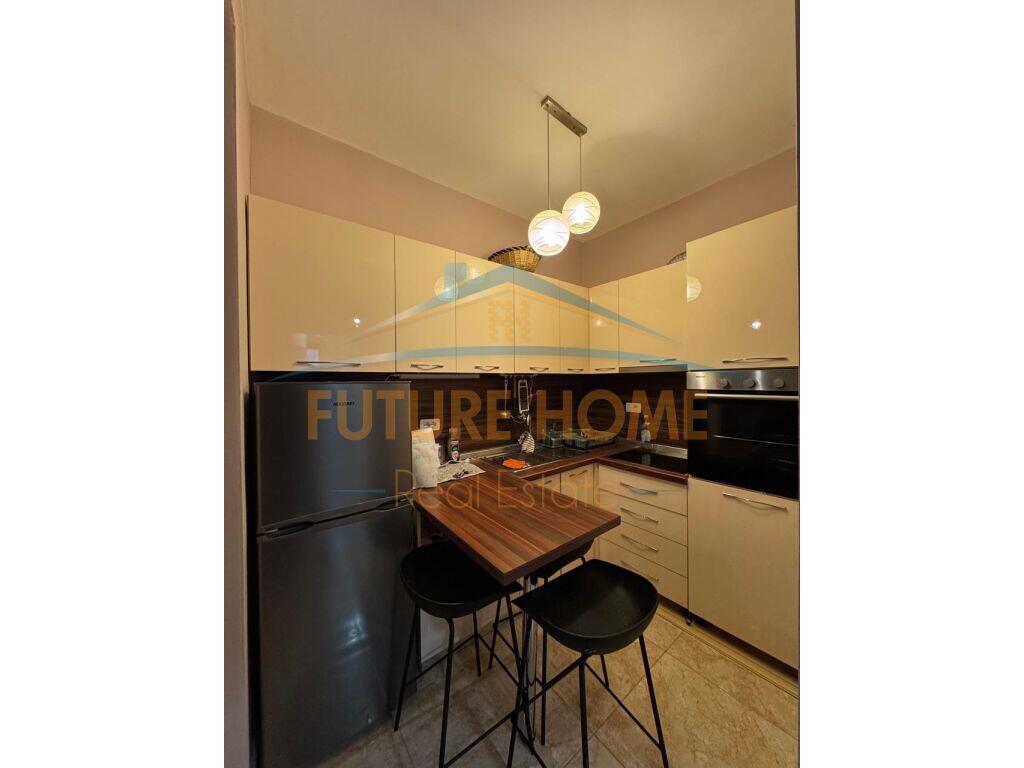 Shitet Apartament 1+1+Oborr+Post Parkimi, Vala Mar, Gjiri i Lalzit