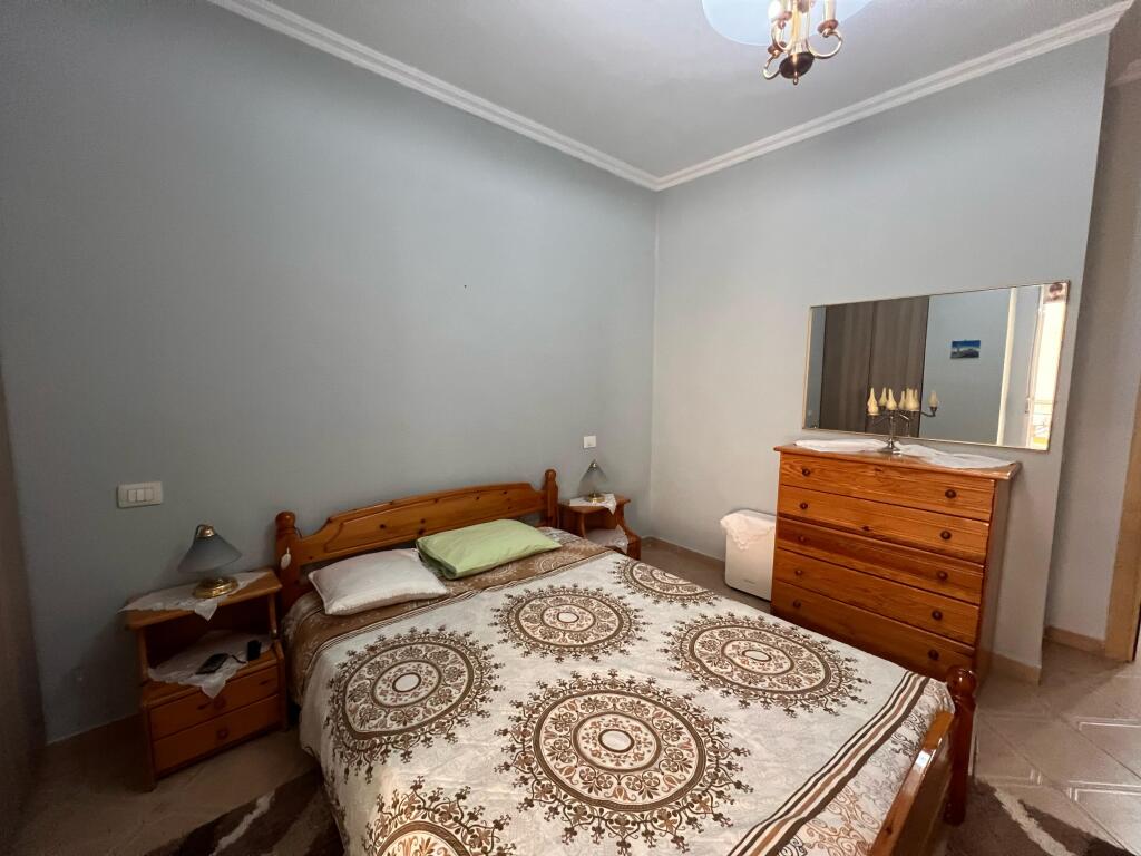 Shitet Apartament 2+1