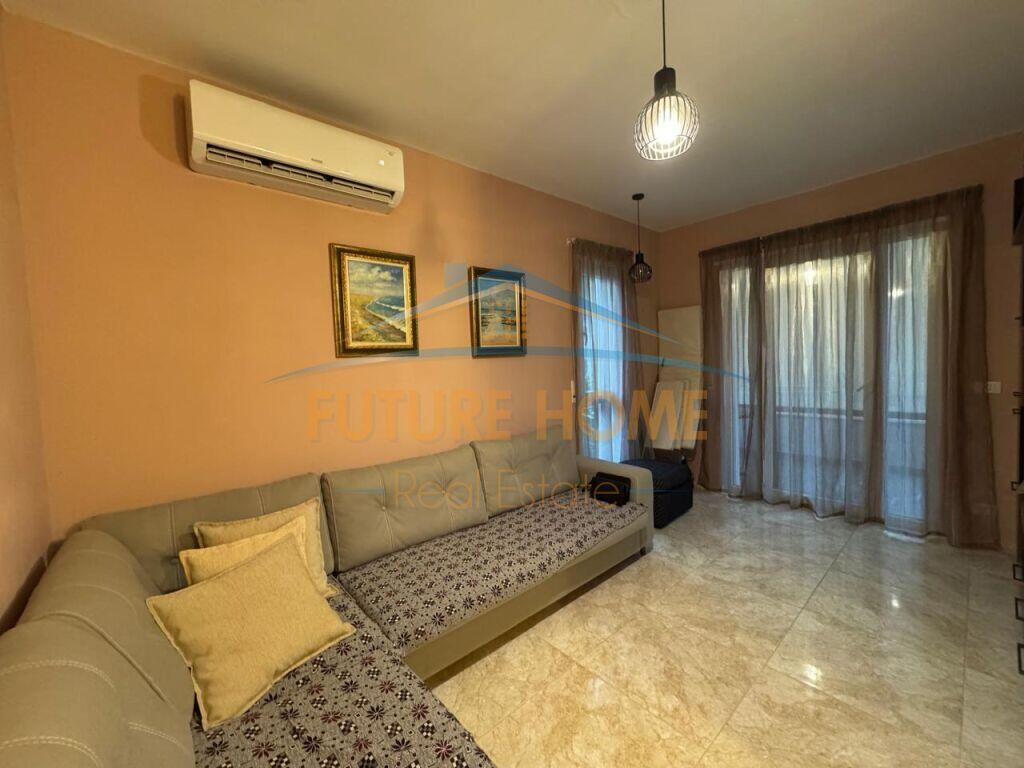 Shitet Apartament 1+1+Oborr+Post Parkimi, Vala Mar, Gjiri i Lalzit