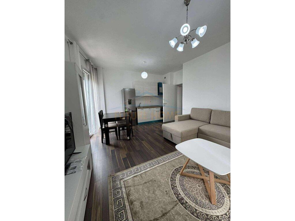 Qera, Apartament 2+1, Komuna e Parisit