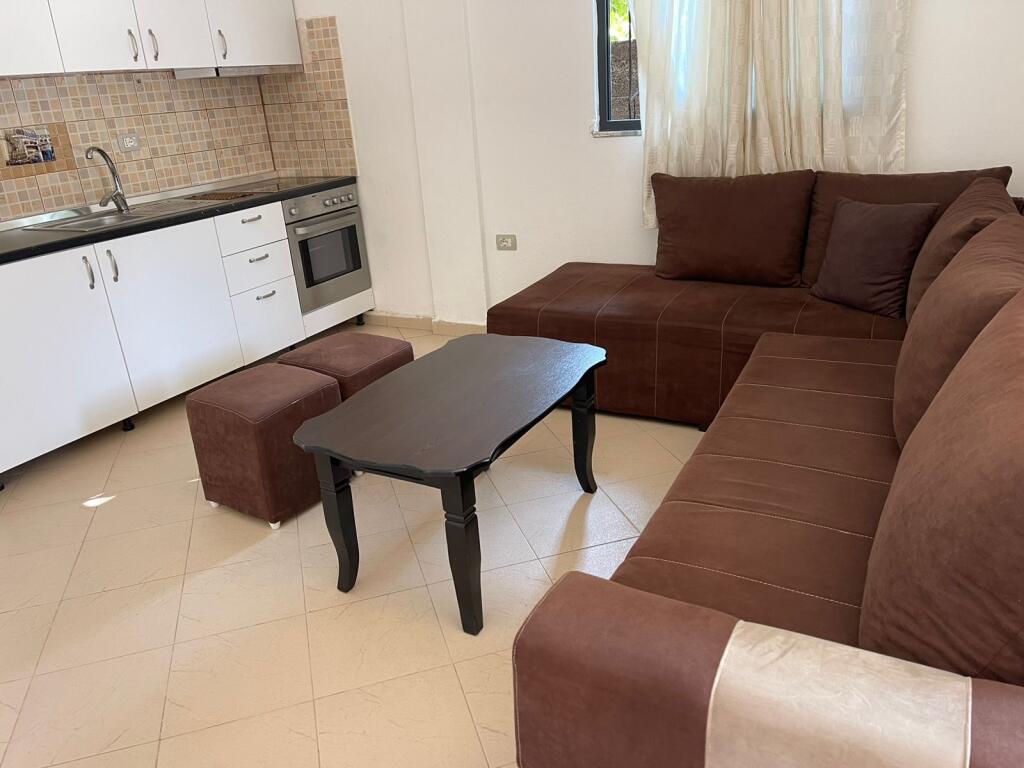1+1 for rent in Don Bosko for 350€