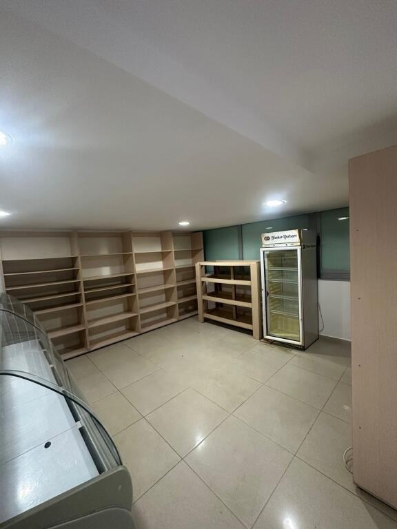Unit for sale with an area of 29.9 m², first floor, in Yzberisht