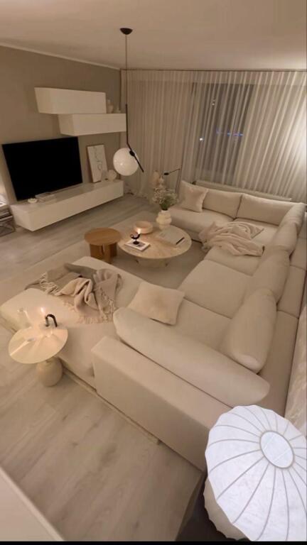 SHITET APARTAMENT 1+1 BULEVARDI I RI 158.000 EURO