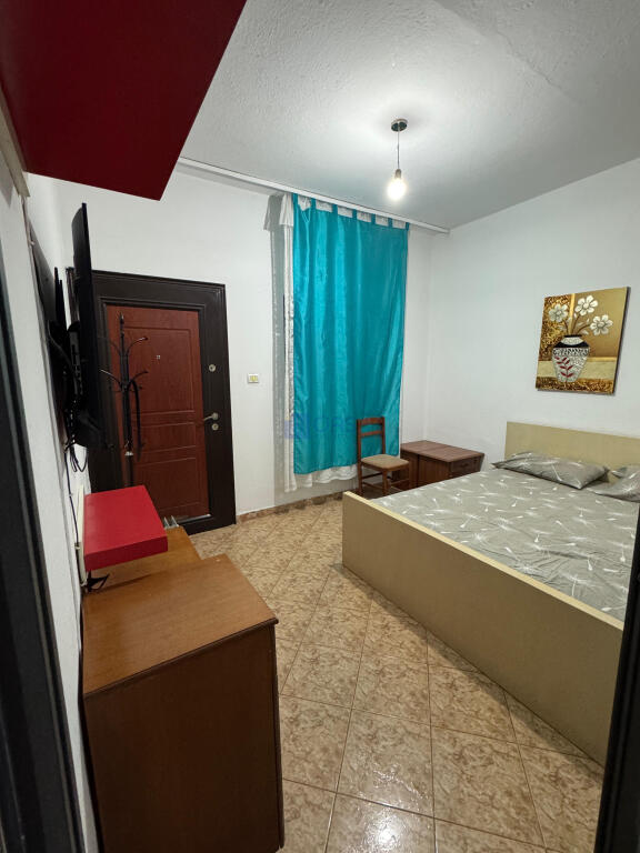 Jepet me qera apartament 1+1 ne 5 Maj.