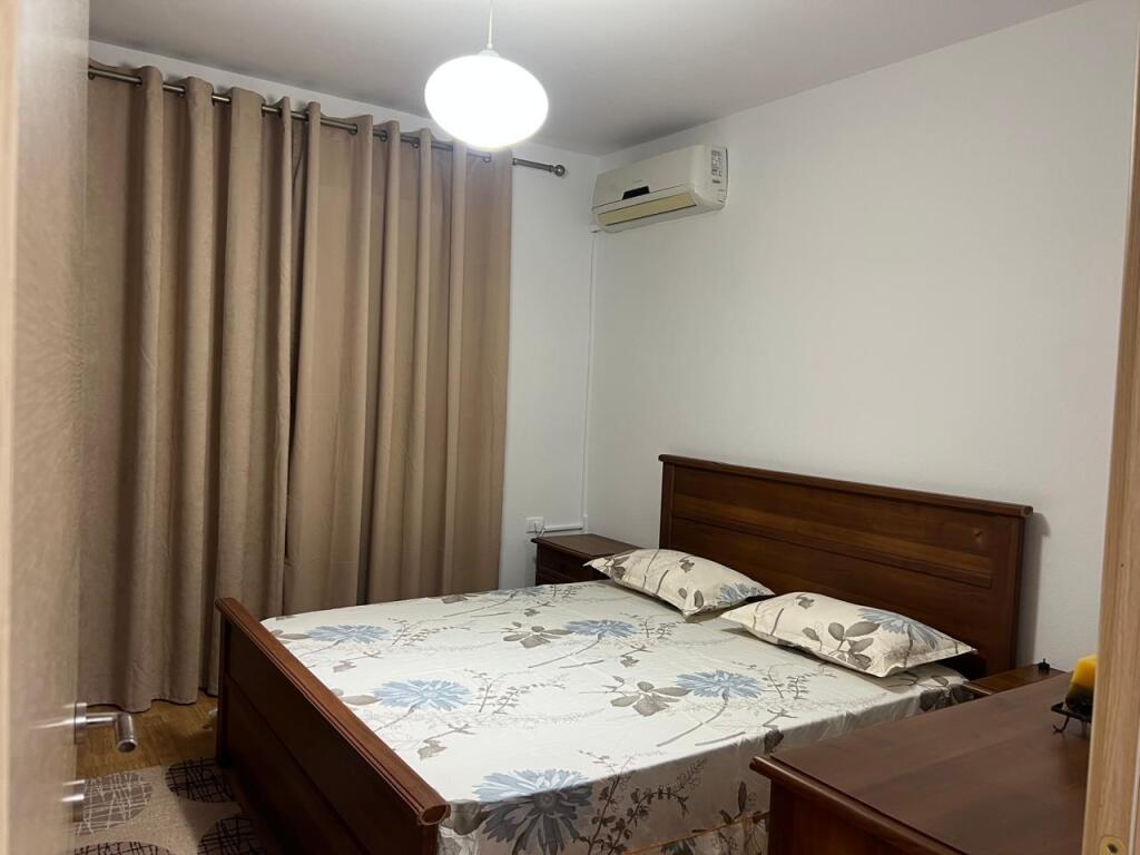 Jepet apartament 2+1 me qera perballe Delijorgjit , tek Ura