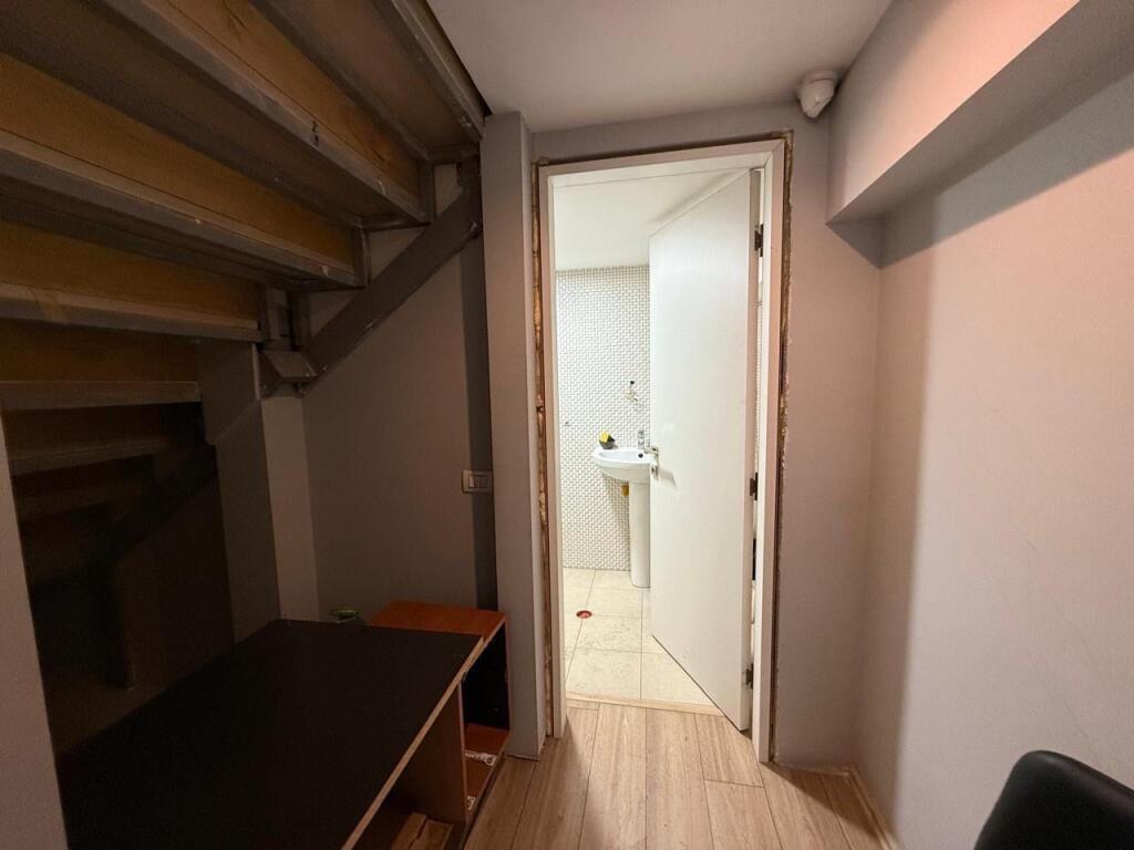 ZYRE ME QERA 80 M2 KOMUNA E PARISIT 800 EURO
