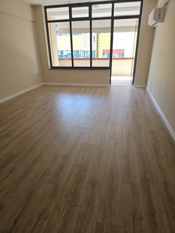 UFFICIO IN AFFITTO 130 M2 CENTRO 1.300 EURO