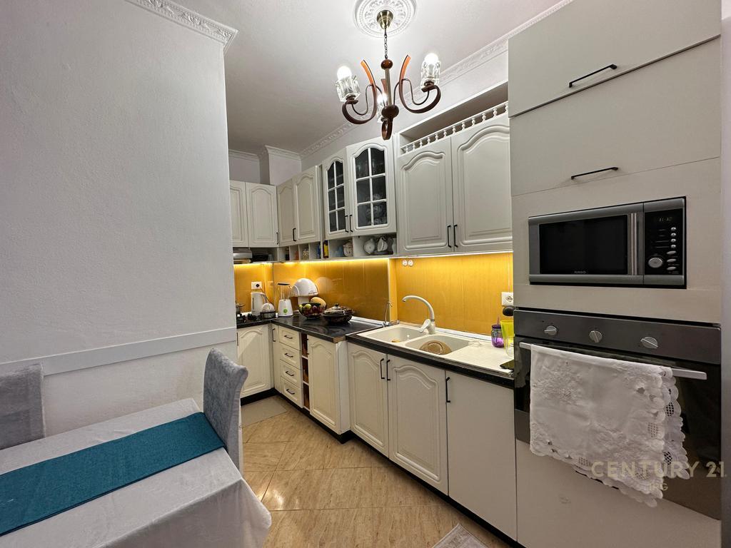 Apartament 1+1 per shitje prane bar Oslo ne Astir