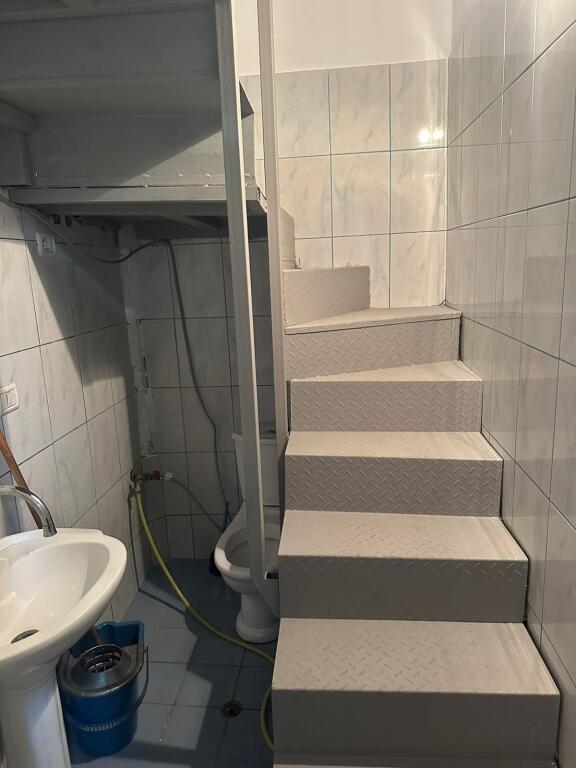 Unit for sale with an area of 29.9 m², first floor, in Yzberisht
