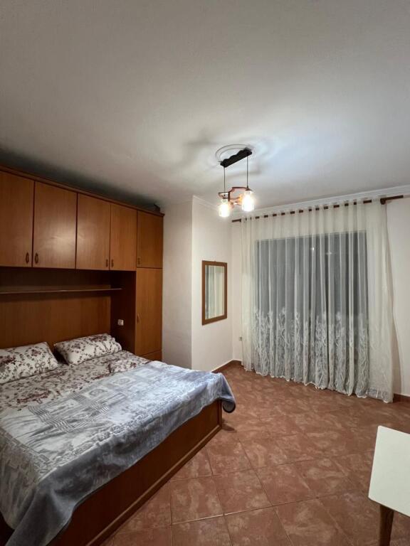 Jepet Me Qera Apartament 2+1+1 Ballkon