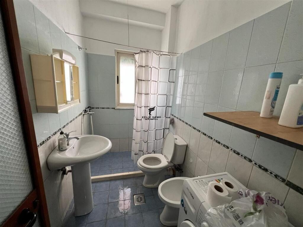 APARTAMENT ME QERA 1+1 5 MAJI 450 EURO