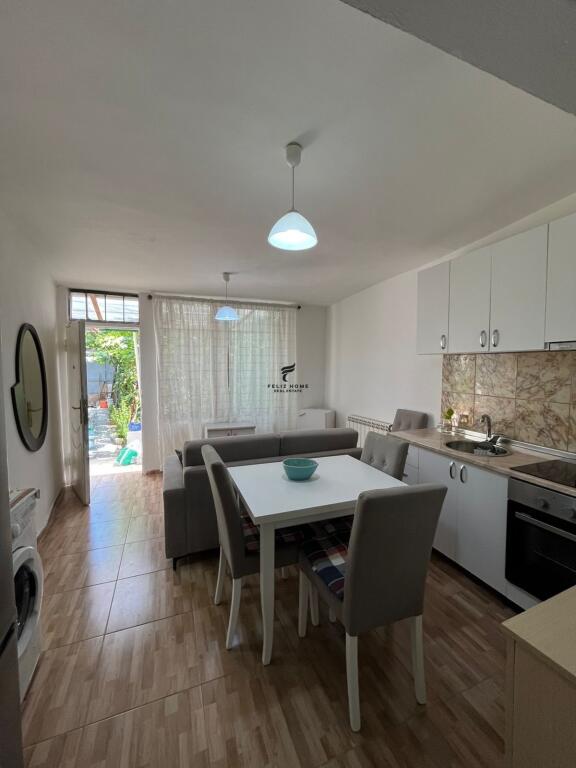 MONOLOCALE IN AFFITTO 40 M2 STRADA DI ELBASAN 400 EURO