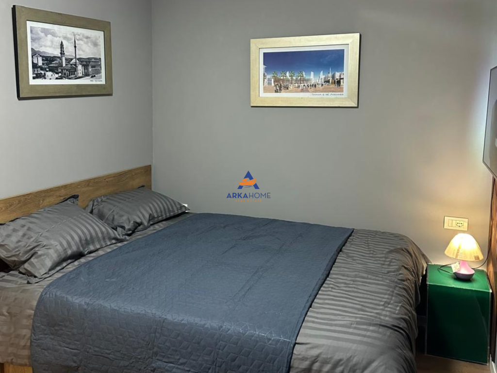 APPARTAMENTO IN AFFITTO 2+1+VERANDA "PAZAR I RI, VIA RIZA JASA" 650 EURO.