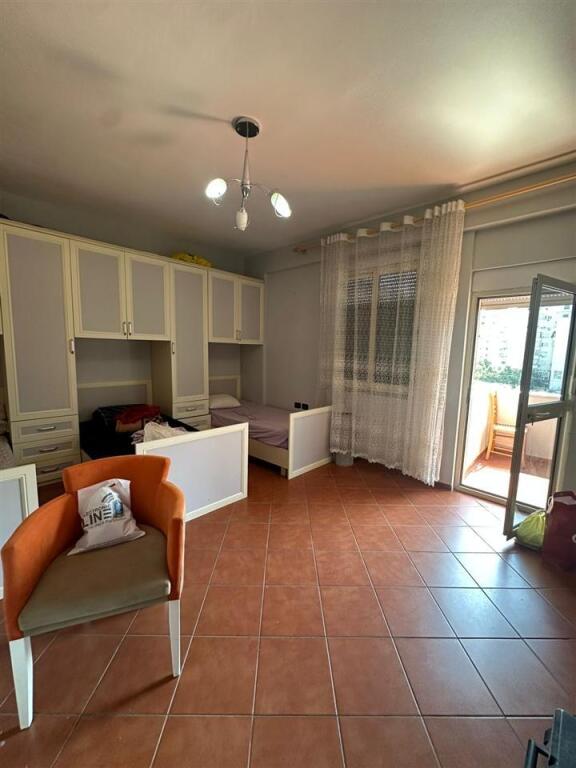 VENDESI APPARTAMENTO 2+1 VIA KAVAJES 293.000 EURO