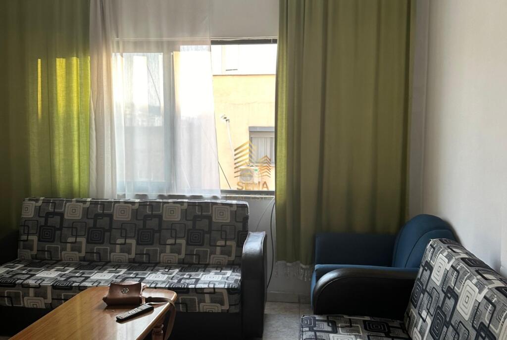 Affitto, Appartamento 1+1+balcone, 21 Dhjetori, 450 Euro/mese