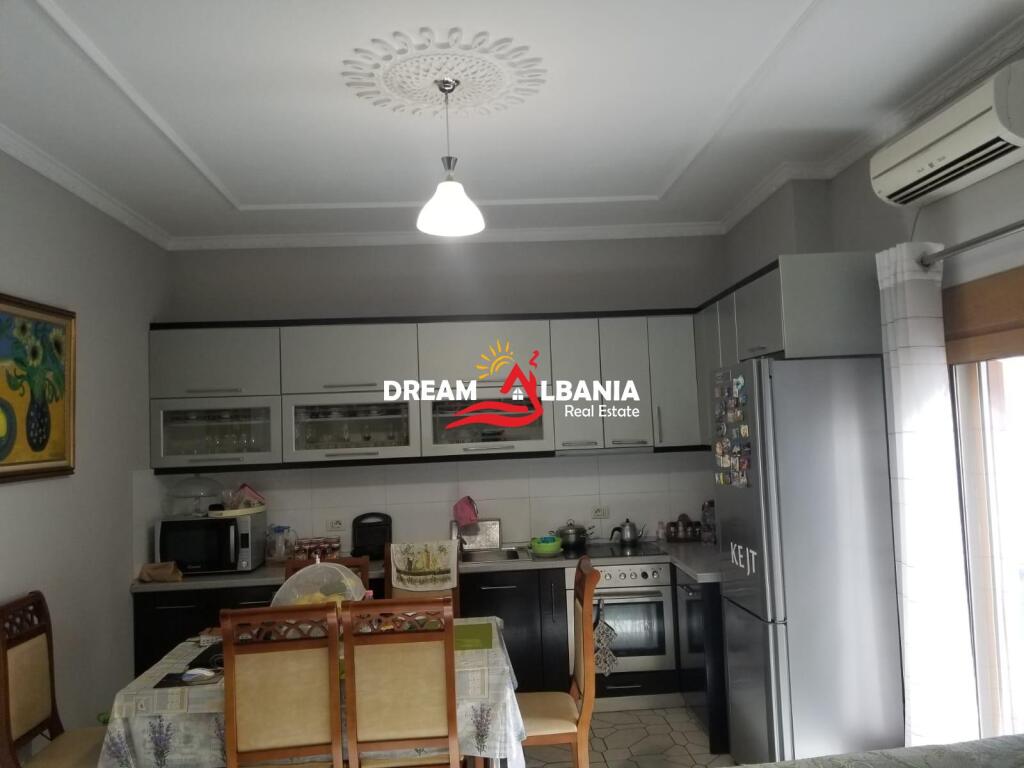 Vendesi Super Villa di 5 piani a Selite vicino alla scuola Marin Barleti a Tirana (ID 4151156)