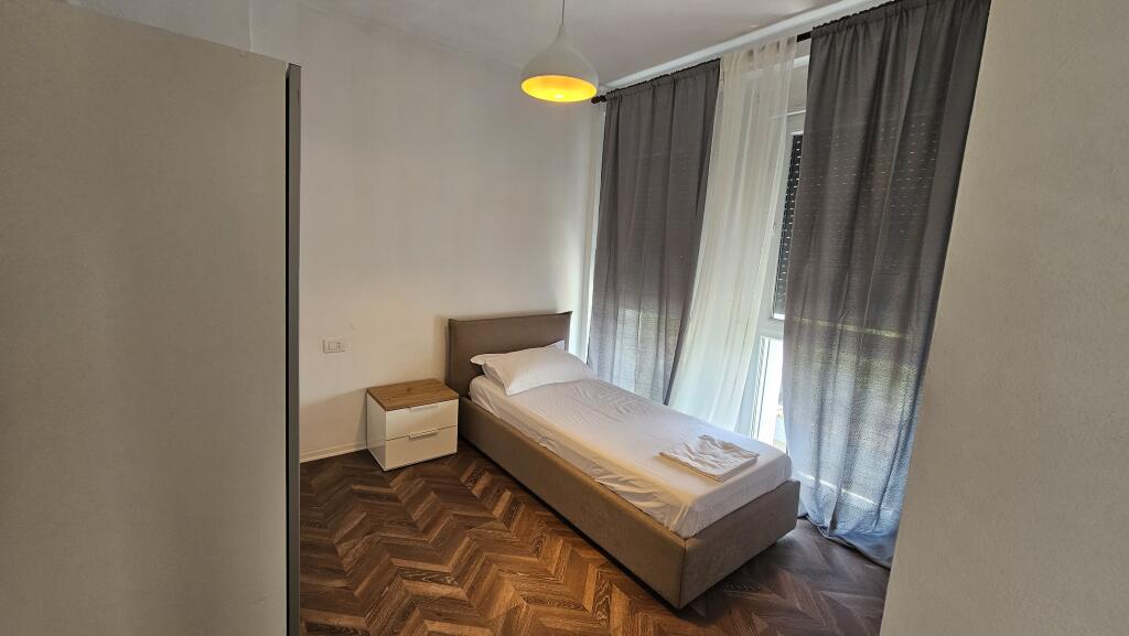 Appartamento 2+1 in affitto, Bermon Ndertim, vicino al Bulevardit te Ri e alla Grande Anello!