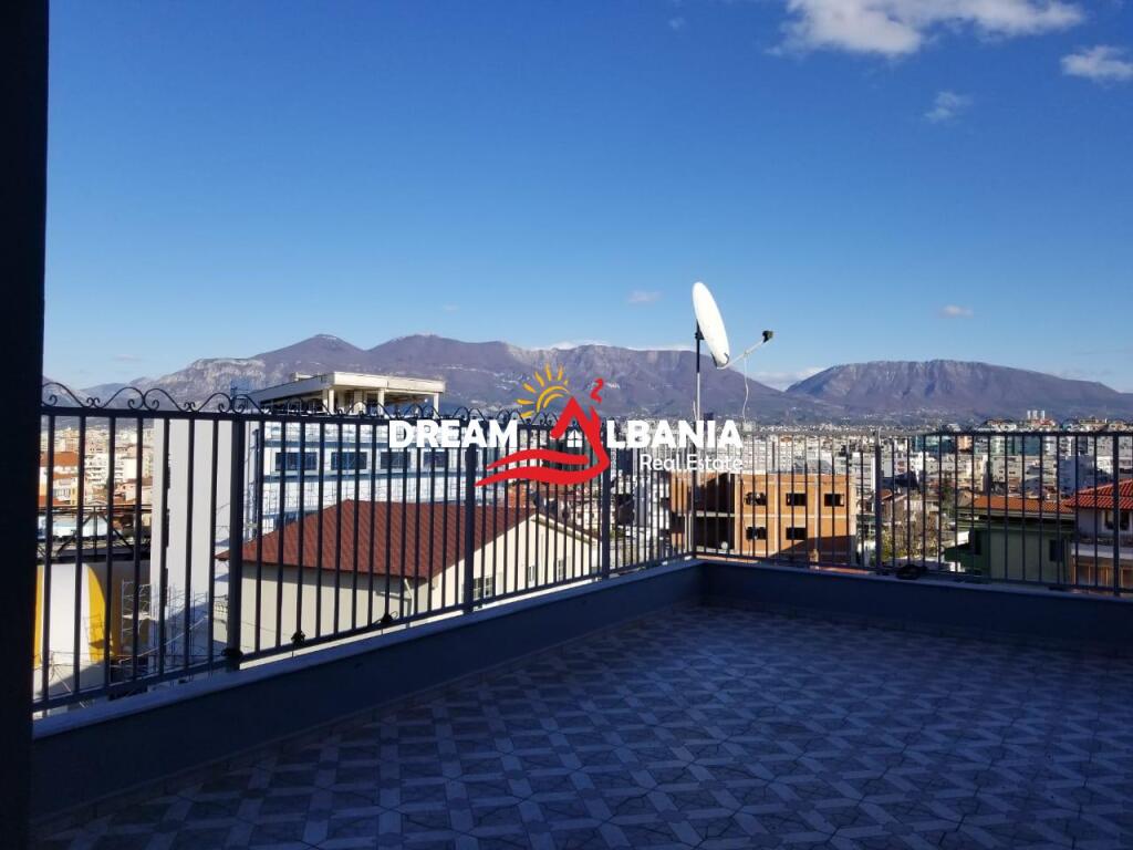 Vendesi Super Villa di 5 piani a Selite vicino alla scuola Marin Barleti a Tirana (ID 4151156)