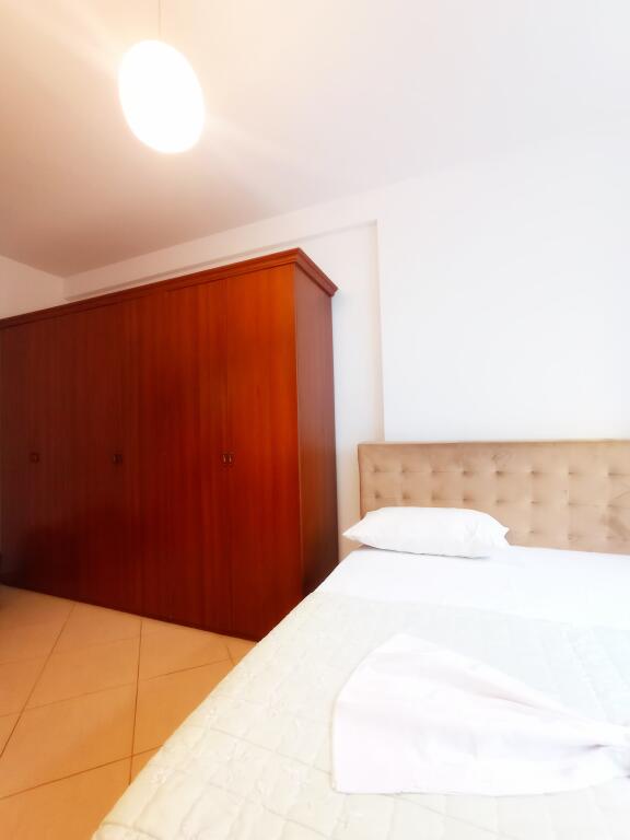 Appartamento in Affitto ad Astir – vicino al Bar Artistit