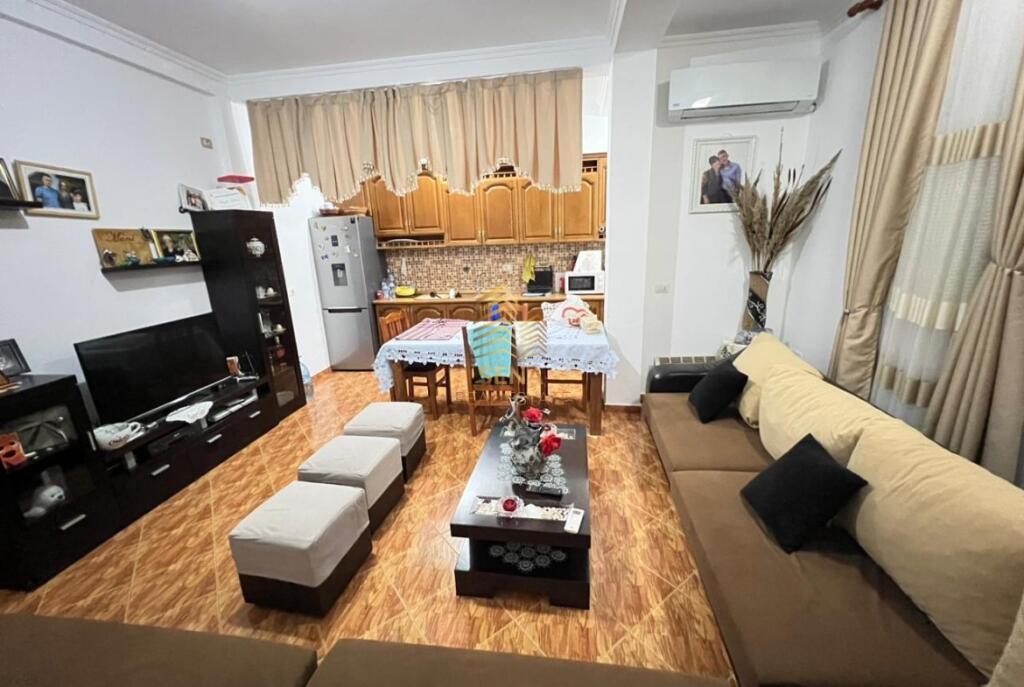 Rent, 2-storey Villa, Ali Demi, 1500 Euro/month