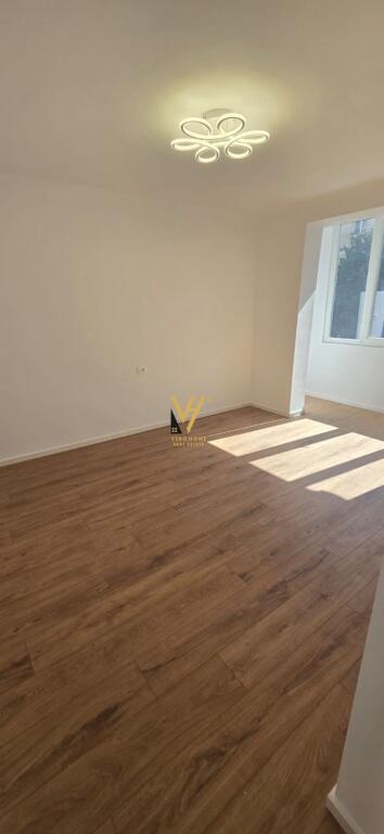 MONOLOCALE 30M2 IN VENDITA A MYSLYM SHYRI 95.000 EURO