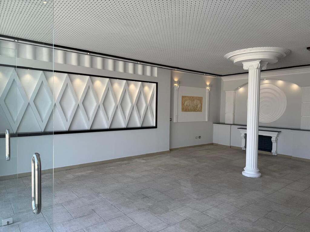 MAGAZZINO PRUSH IN AFFITTO, TIRANA