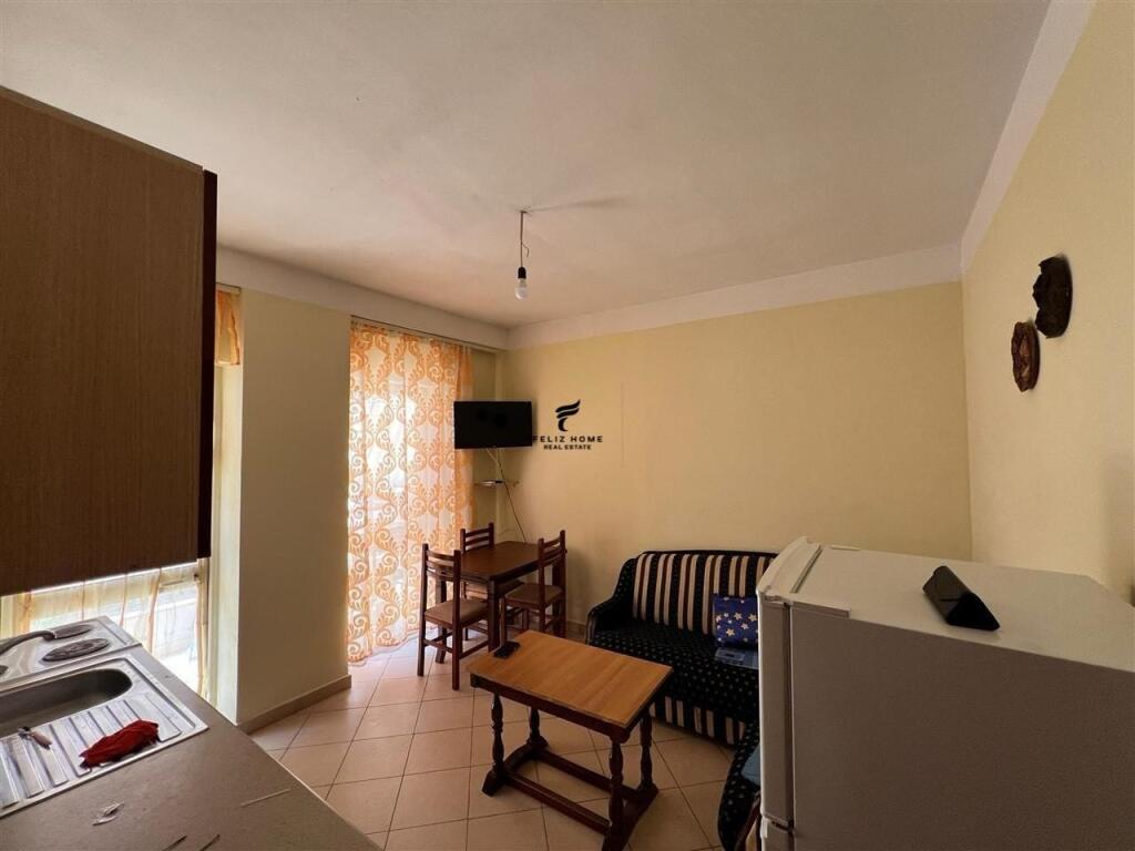 APARTAMENT ME QERA 1+1 5 MAJI 450 EURO