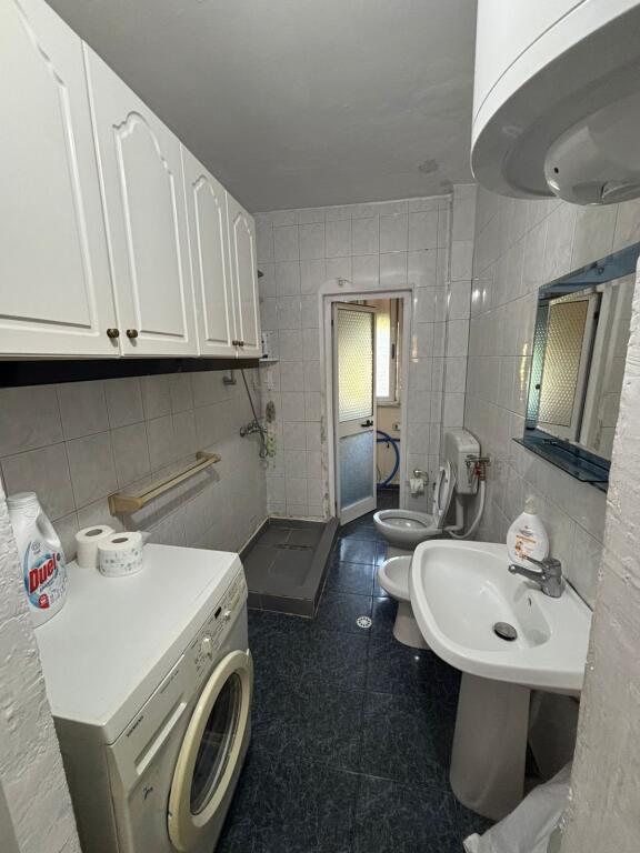 Affittasi 1+1 in via Kavaja per 400€