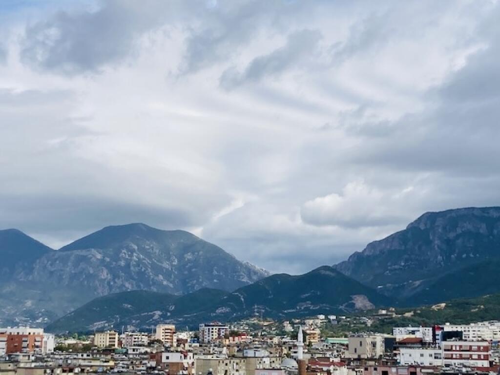 Appartamento 1+1 in affitto presso ASL, via Kongresi Manastirit