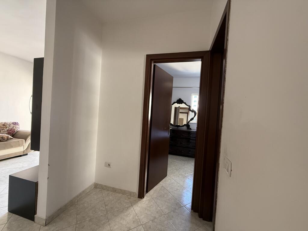 Vendiamo appartamento 2+1 presso l'ex Campo di Aviazione