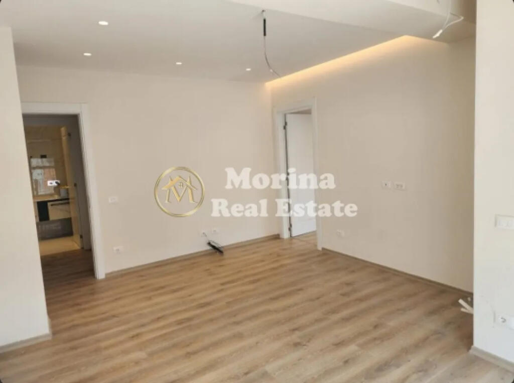 Affitto, Appartamento 2+1+2 (vuoto), Bulevardi i Ri, 500 euro/mese + (posto auto)