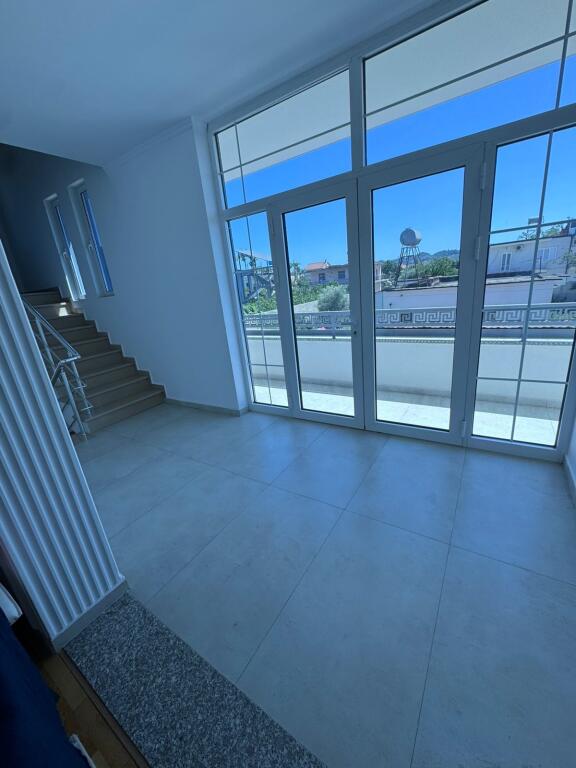 Affittasi villa su 2 piani a Laknas, dopo UniverCity