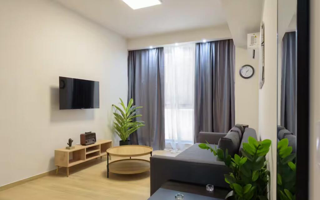 Apartament me qera 2+1 Prane Xhamise se Tabakeve (ID B22119) Tirane