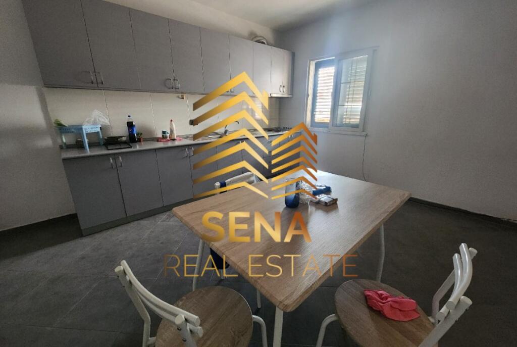 Affitto, Monolocale, Comune di Parigi, 280 Euro/mese