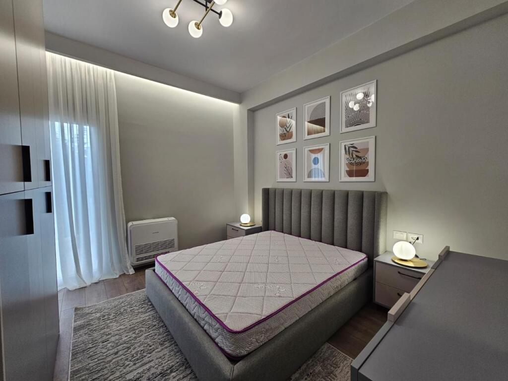 3+1, arredato di lusso, vicino al giardino botanico, 1500 euro