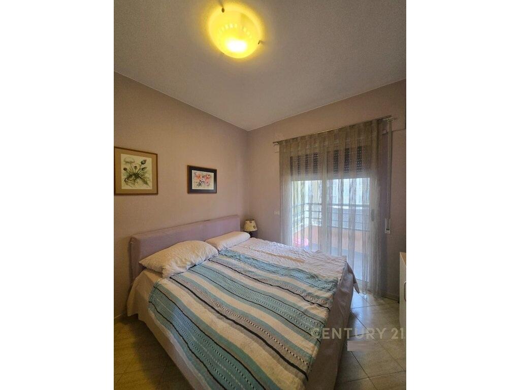 SHESIM APARTAMENT 1+1 + GARAZHD ,NE VIJE TE PARE ME PAMJE DETI NE QERRET 150,000 €