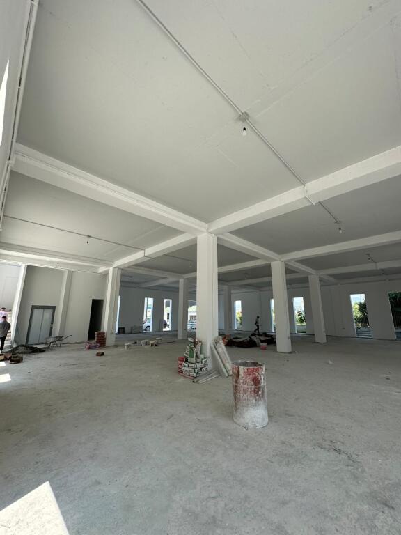 MAGAZZINO PRUSH IN AFFITTO, TIRANA