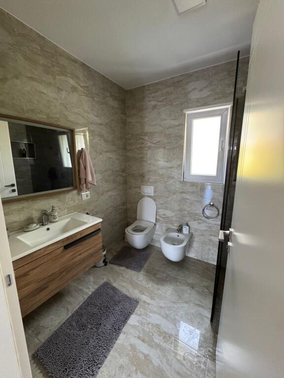 Affittasi villa su 2 piani a Laknas, dopo UniverCity